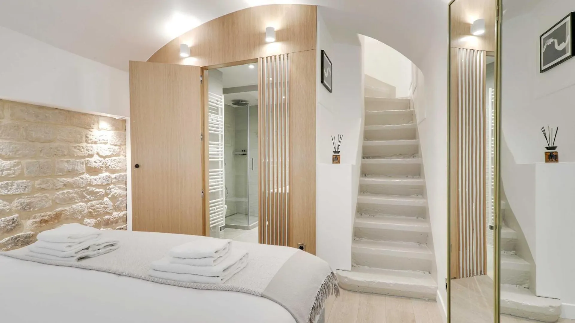 Ultra Central Town House By Architect - Louvre Paris Apartment