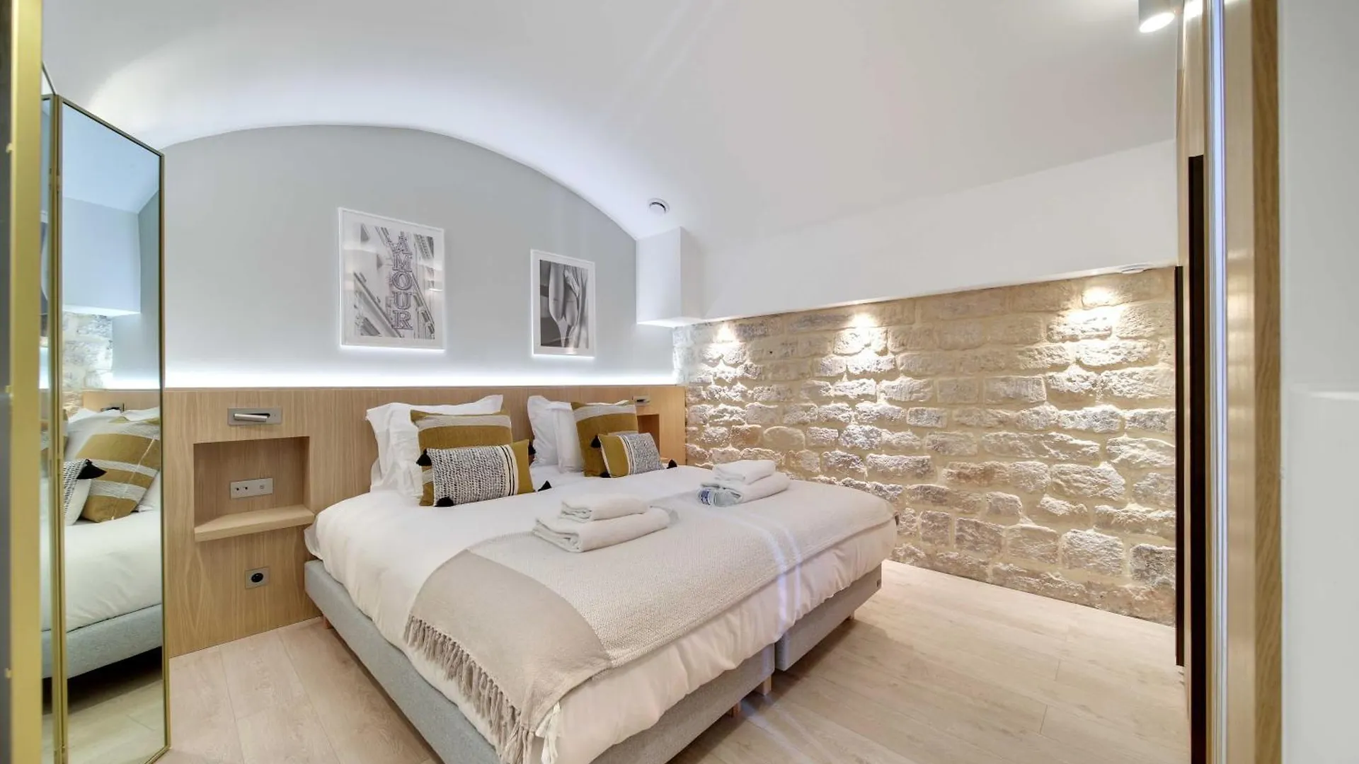 Ultra Central Town House By Architect - Louvre Paris