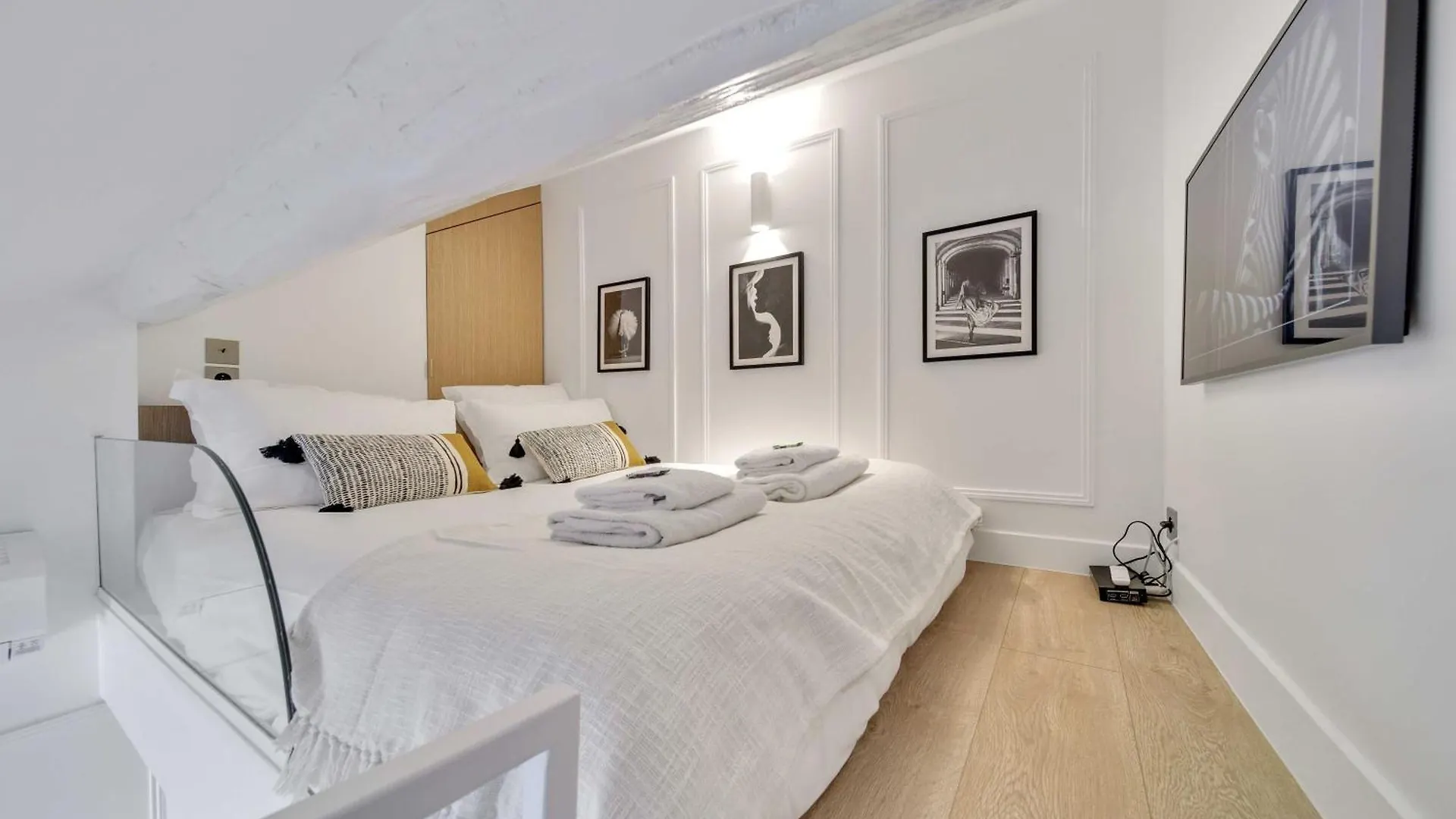 Ultra Central Town House By Architect - Louvre Paris 0*,