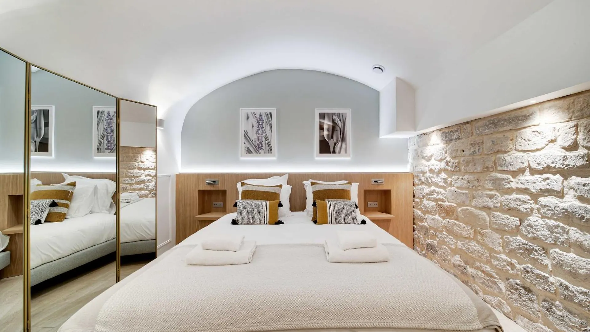 Ultra Central Town House By Architect - Louvre Paris Apartment