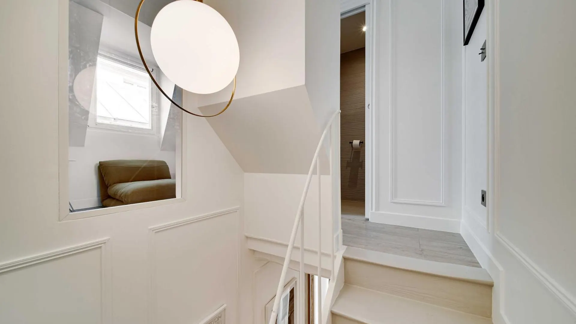 Ultra Central Town House By Architect - Louvre Paris 0*,  France